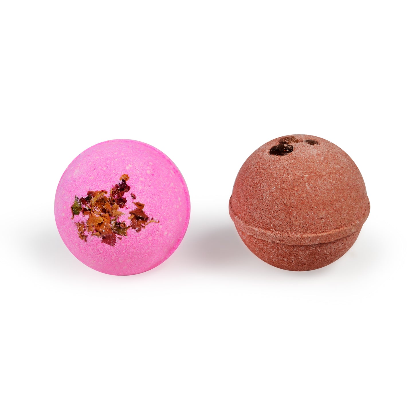 Round bath bomb with rose, jasmine, coffee and lavender fragrance and petals