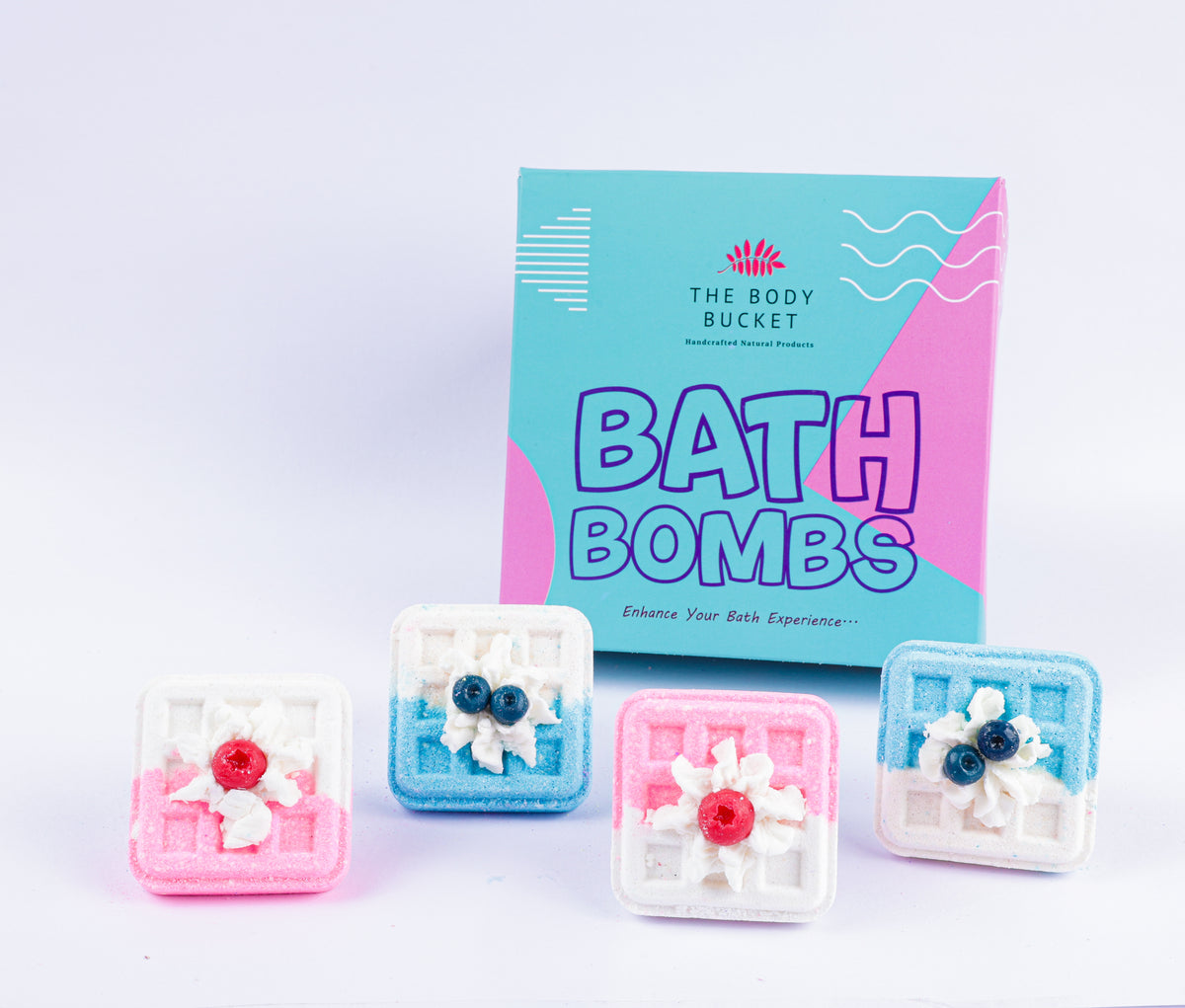 THE BODY BUCKET Waffle Bath Bomb with Bubble Frosting - 70g Each | Strawberry & Aqua Fragrance | Natural Handcrafted Fizzy Bath Bomb | Perfect for Relaxing Bath & Skin Nourishment