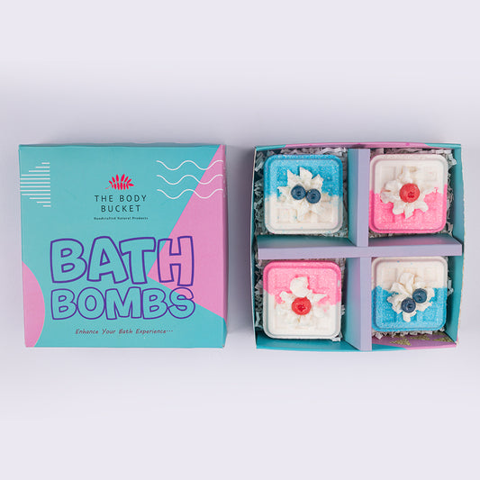 THE BODY BUCKET Waffle Bath Bomb with Bubble Frosting - 70g Each | Strawberry & Aqua Fragrance | Natural Handcrafted Fizzy Bath Bomb | Perfect for Relaxing Bath & Skin Nourishment